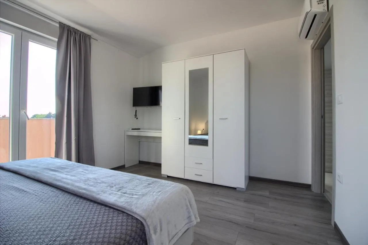 Charming Villa Enjoy With Private Pool In Pula
